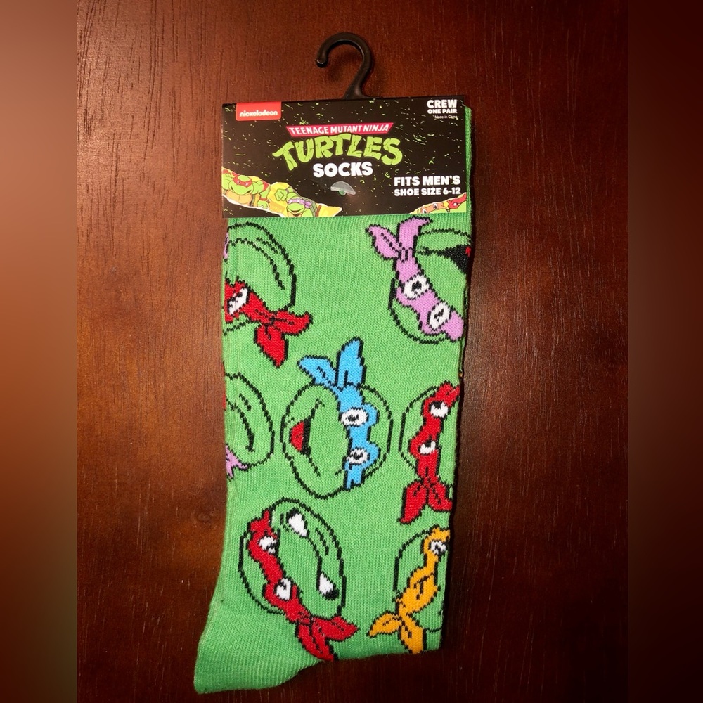 TEENAGE MUTANT NINJA TURTLES NOVELTY CREW SOCKS NWT MEN’S SHOE SIZE 6-12